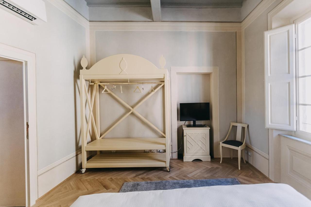 Ferienwohnung Palazzo Feroci - Residenza D'Epoca Pisa Exterior foto